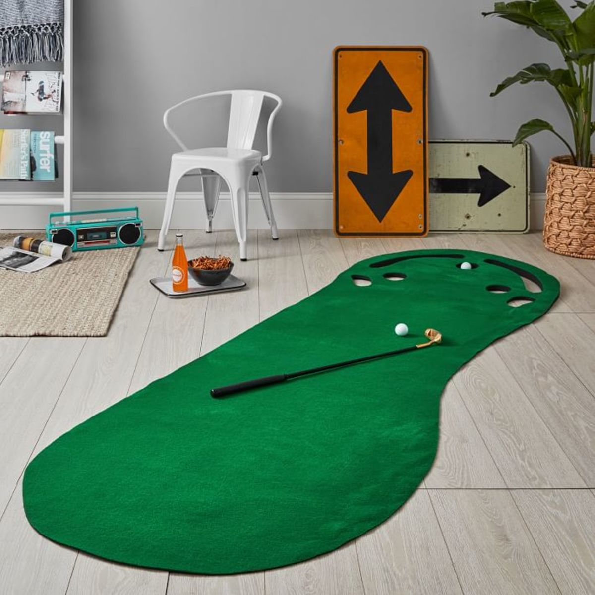 PotteryBarnTeen_PuttingGreen